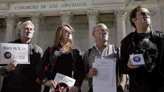 Protestas contra la subida del llamado IVA cultural Protestas contra la subida del llamado IVA cultural