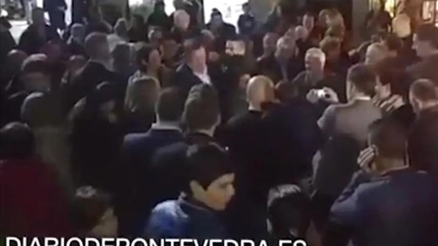 Rajoy es agredido en Pontevedra Rajoy es agredido en Pontevedra