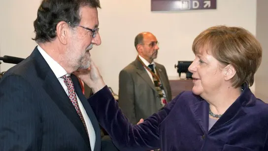 El Presidente del Gobierno español, Mariano Rajoy Brey saluda a la Canciller de Alemana El Presidente del Gobierno español, Mariano Rajoy Brey saluda a la Canciller de Alemana