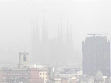 Vista de contaminación en Barcelona. Vista de contaminación en Barcelona.