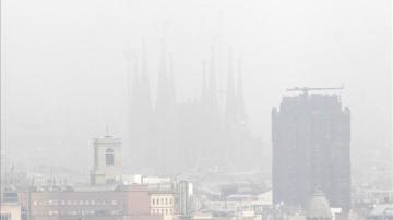 Vista de contaminación en Barcelona.