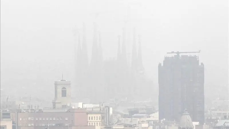 Vista de contaminación en Barcelona.