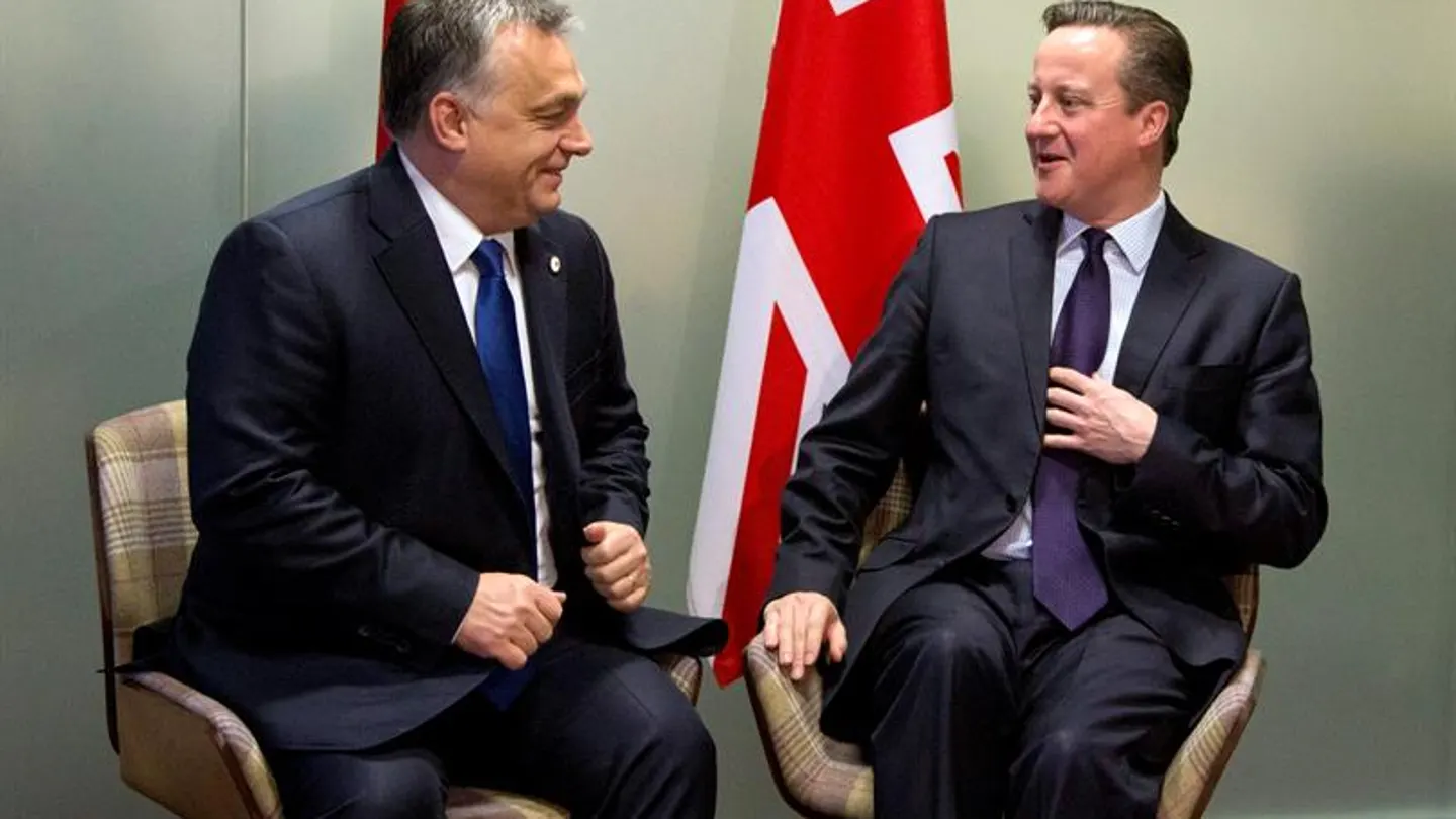 David Cameron y Viktor Orban en una cumbre de la Unión Europea David Cameron y Viktor Orban en una cumbre de la Unión Europea