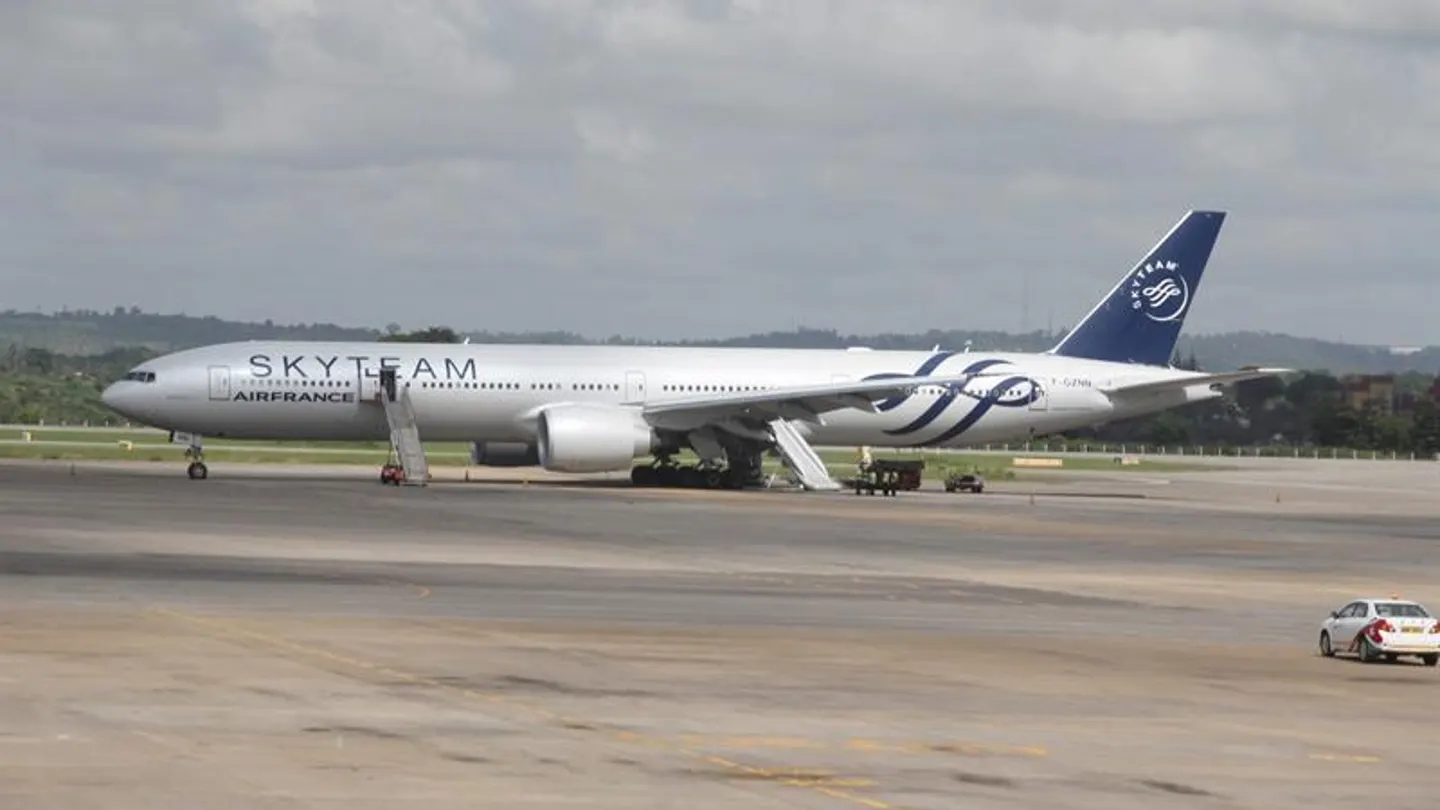 Un avión de Air France aterriza de emergencia por alerta de bomba Un avión de Air France aterriza de emergencia por alerta de bomba
