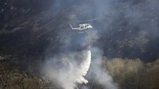 Labores de extinción en Fresneda, Cantabria Labores de extinción en Fresneda, Cantabria