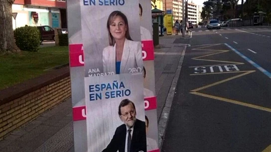Vallas de UPYD con carteles del PP encima Vallas de UPYD con carteles del PP encima