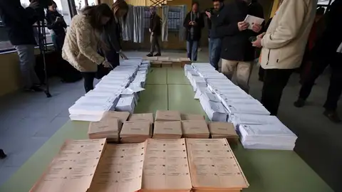 Todo preparado en los colegios electorales Todo preparado en los colegios electorales