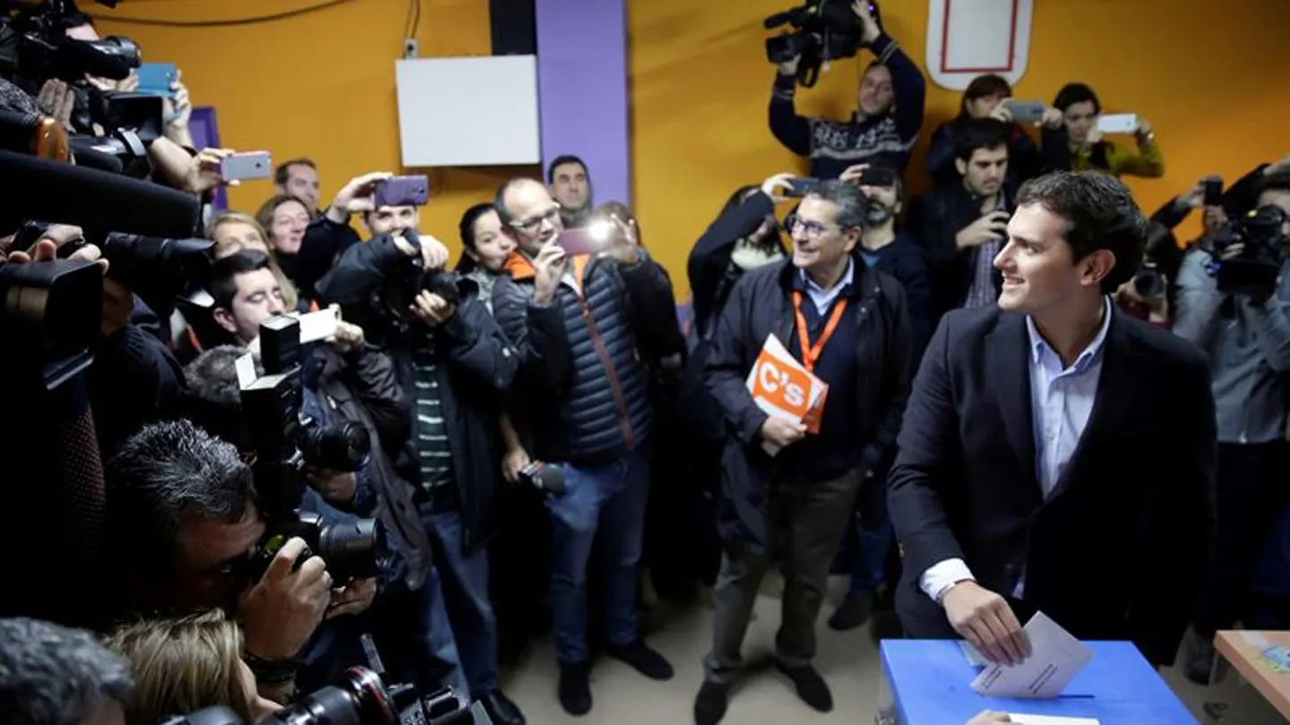 Albert Rivera ejerce su derecho a voto en el 20D Albert Rivera ejerce su derecho a voto en el 20D