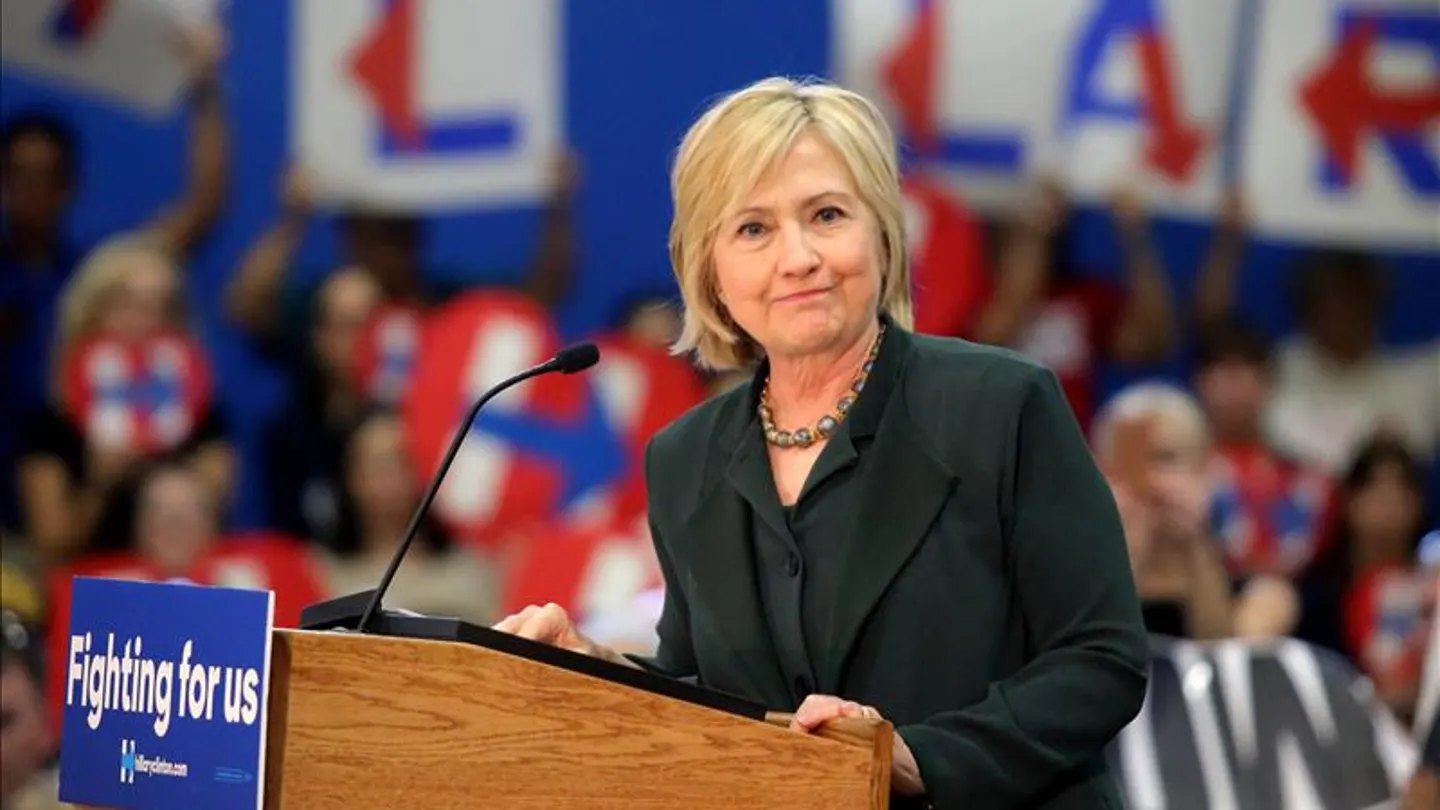 Hillary Clinton en un debate Hillary Clinton en un debate