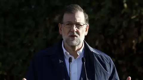 Mariano Rajoy habla con los medios Mariano Rajoy habla con los medios