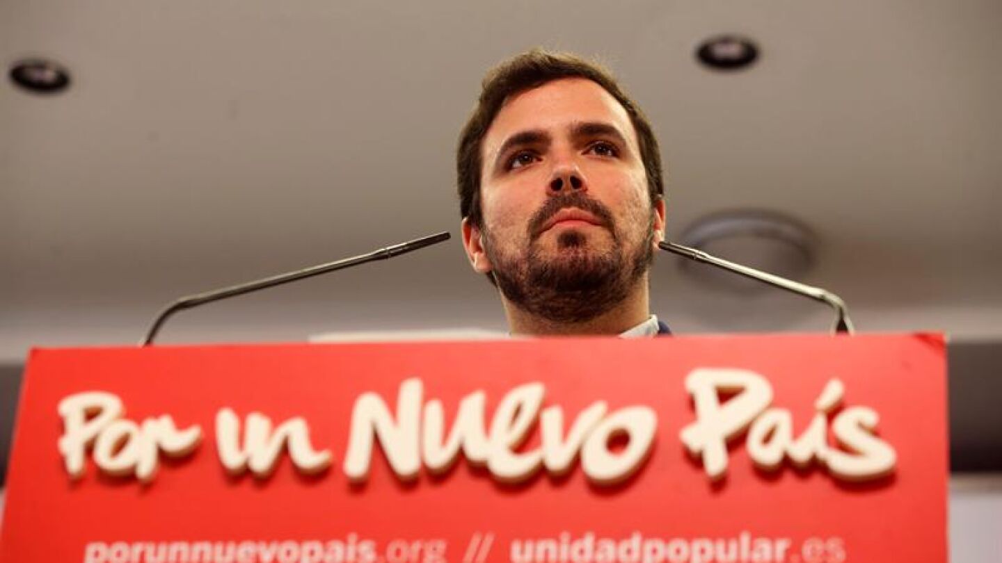 Alberto Garz&oacute;n durante una rueda de prensa tras la jornada electoral