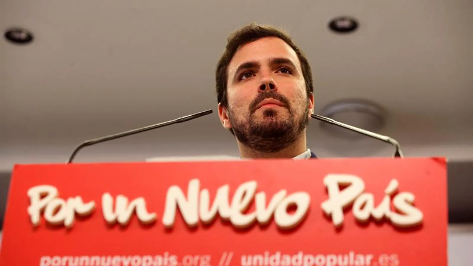Alberto Garzón durante una rueda de prensa tras la jornada electoral
