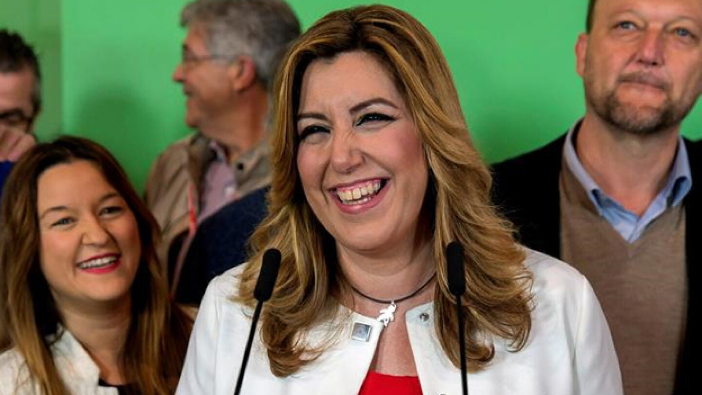 Susana D&iacute;az habla ante los medios