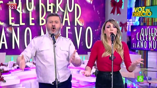 Zapeando estrena su villancico rumbero para el Año Nuevo interpretado por Anna Simon y Miki Nadal Zapeando estrena su villancico rumbero para el Año Nuevo interpretado por Anna Simon y Miki Nadal