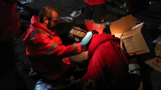 Más de 180 inmigrantes entran en Ceuta tras un asalto masivo al vallado Más de 180 inmigrantes entran en Ceuta tras un asalto masivo al vallado