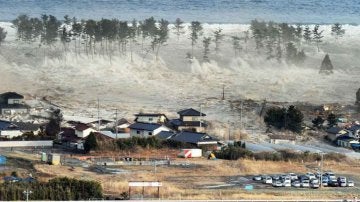 Imagen de archivo del tsunami de 2004