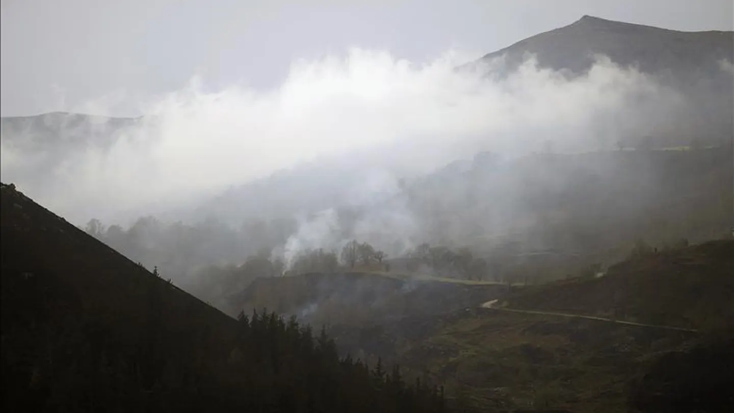 Desolación en los montes asturianos tras una semana ardiendo Desolación en los montes asturianos tras una semana ardiendo