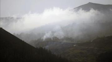 Desolación en los montes asturianos tras una semana ardiendo