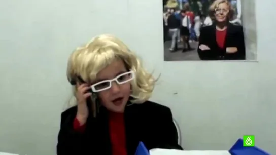 Doble de Carmena en pequeño Doble de Carmena en pequeño