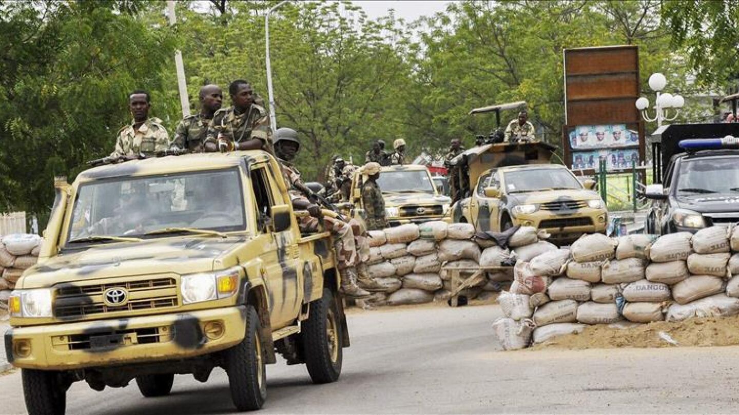 Militares nigerianos patrullan Maiduguri, al noreste de Nigeria