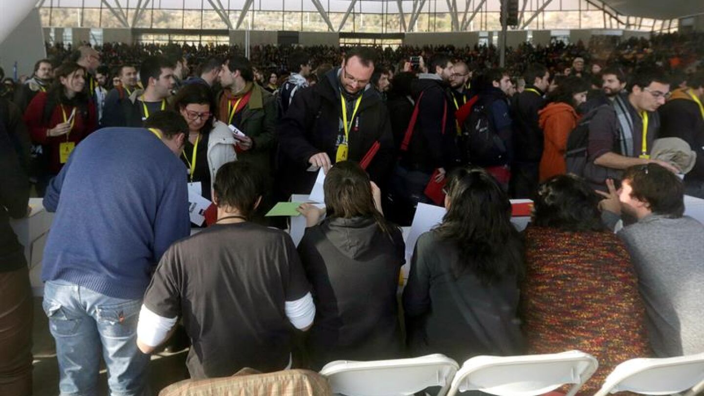 Votaci&oacute;n de la asamblea de la CUP sobre la investidura de Mas