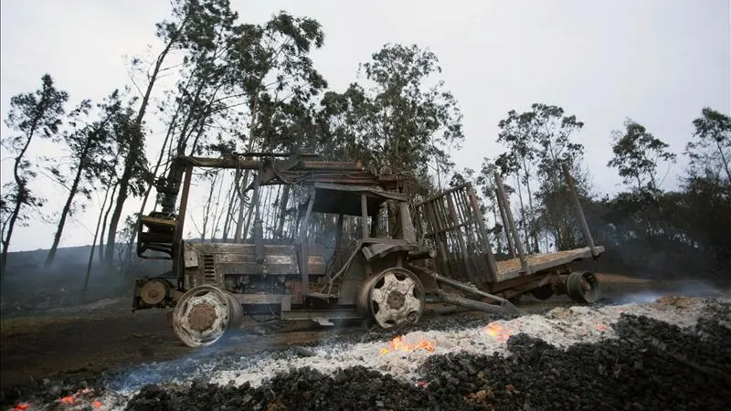 Paisaje tras uno de los incendios que asola Asturias Paisaje tras uno de los incendios que asola Asturias
