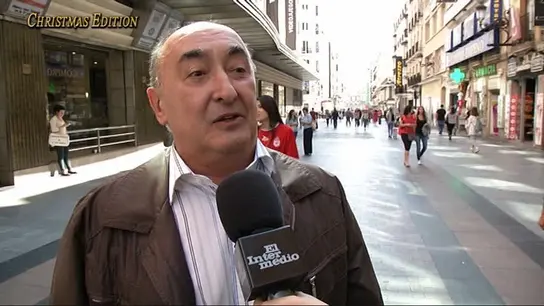 Un hombre estafado con un crecepelo: "Te dicen que es muy bueno para la caída del cabello y la verdad es que se cae muy bien" Un hombre estafado con un crecepelo: "Te dicen que es muy bueno para la caída del cabello y la verdad es que se cae muy bien"