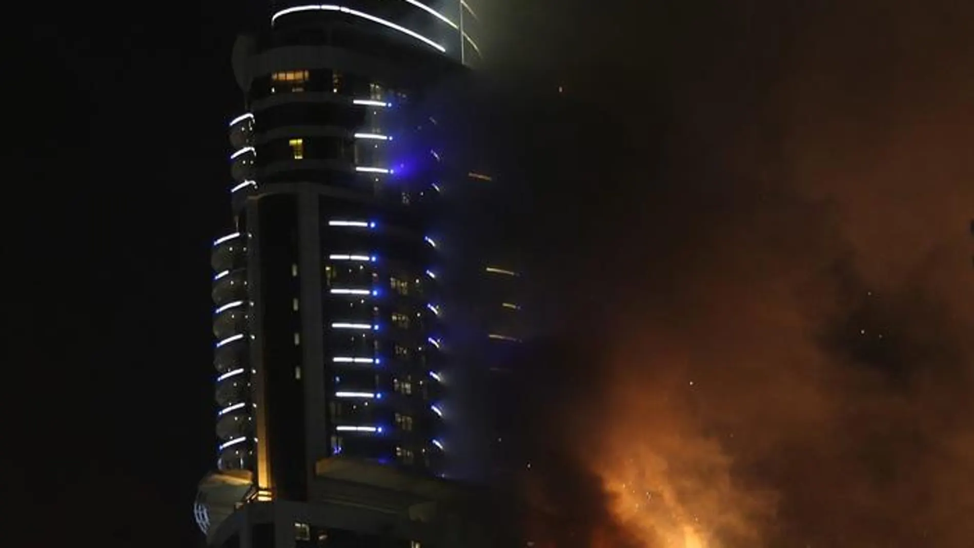 El incendio en un hotel de Dubai comenzaba en la planta 20, según las investigaciones