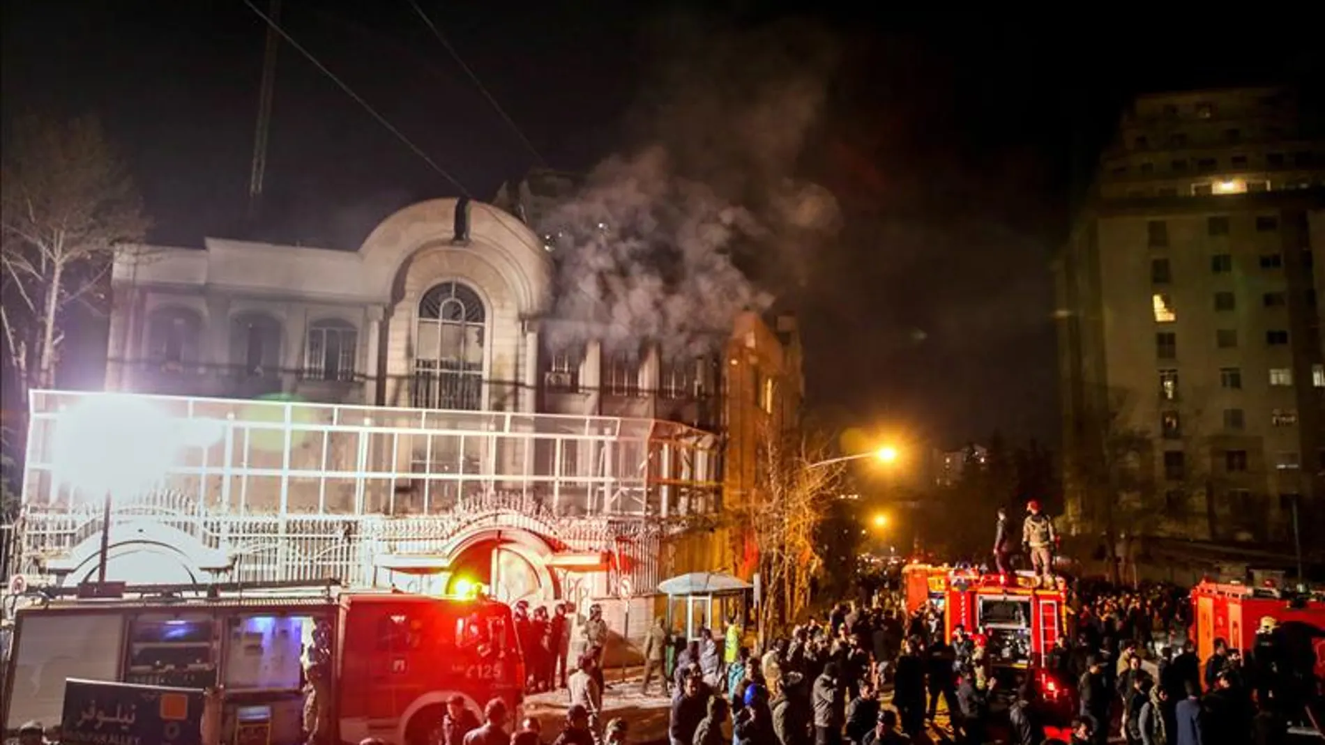 Asalto e incendio en la embajada saudí en Teherán
