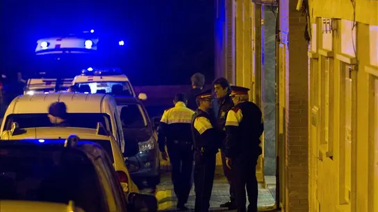 Agentes de los Mossos de Escuadra en una imagen de archivo Agentes de losAgentes de los Mossos de Escuadra en una imagen de archivo Mossos de Escuadra en el lugar de los hechos