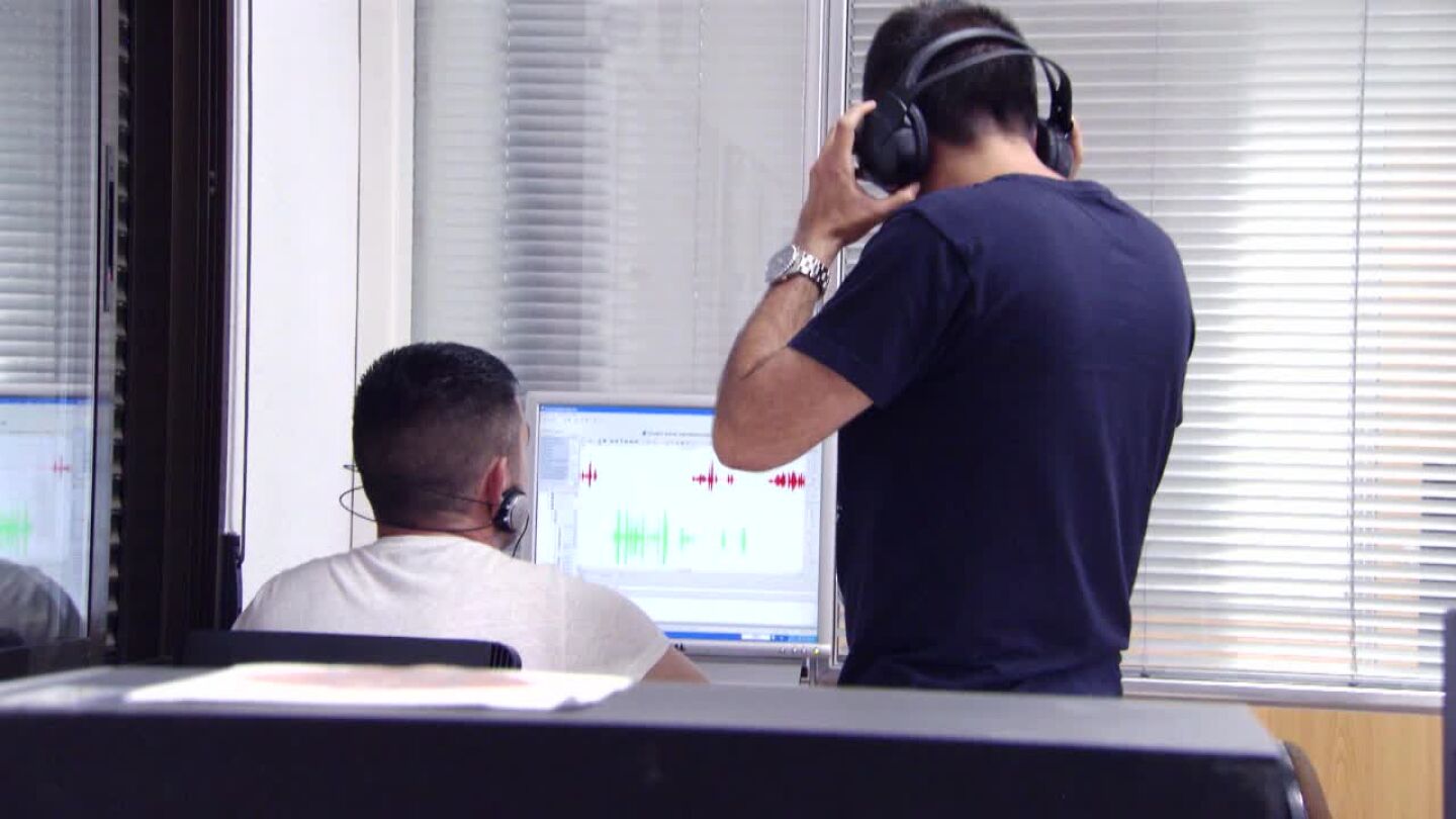 La Guardia Civil escucha una conversaci&oacute;n telef&oacute;nica