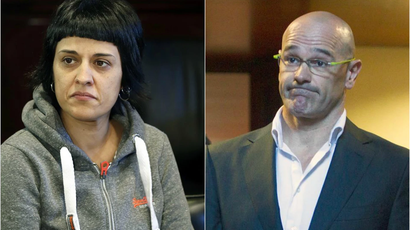 La diputada de la CUP y el diputado de Junts pel Sí La diputada de la CUP y el diputado de Junts pel Sí