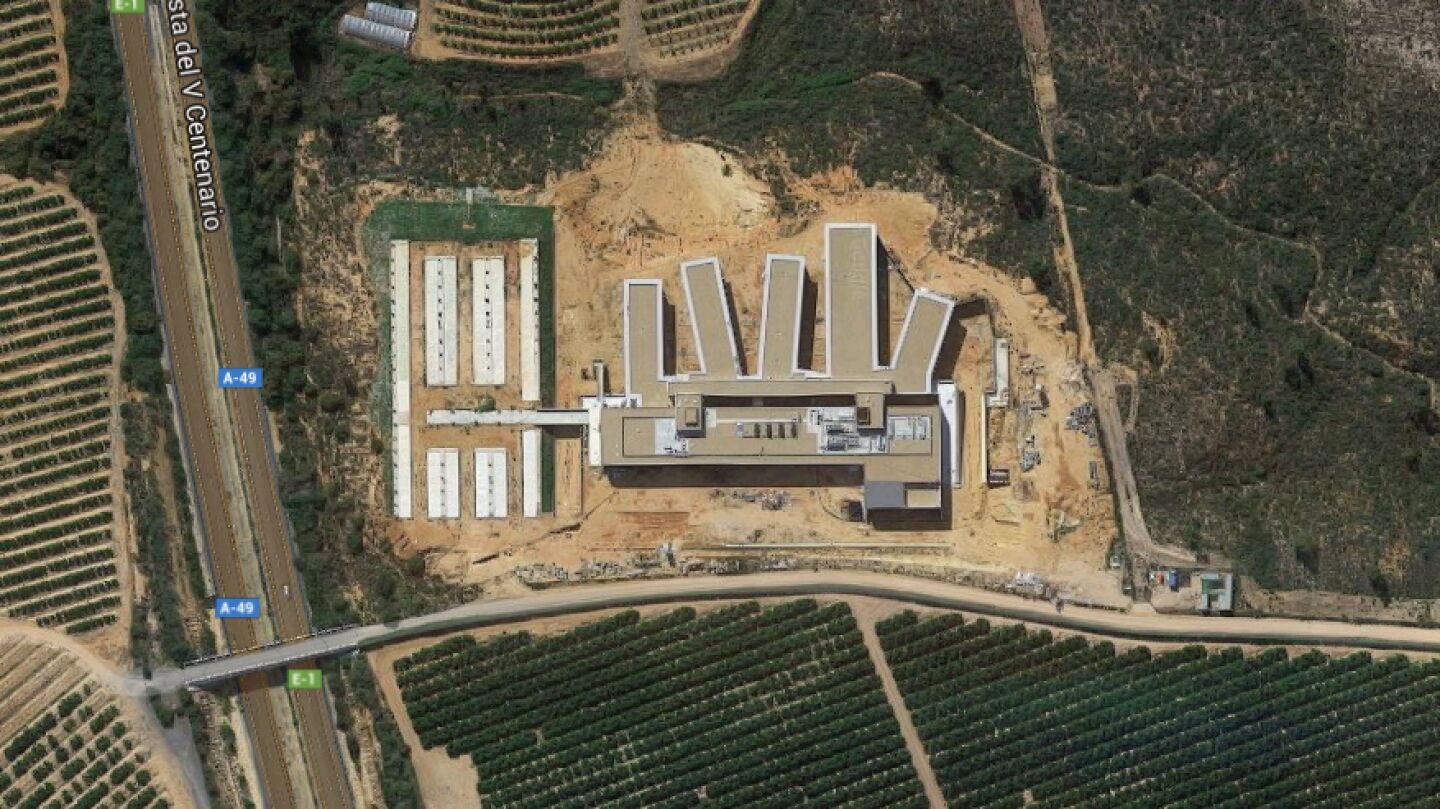 El Centro Hospitalario de Alta Resoluci&oacute;n, sin accesos
