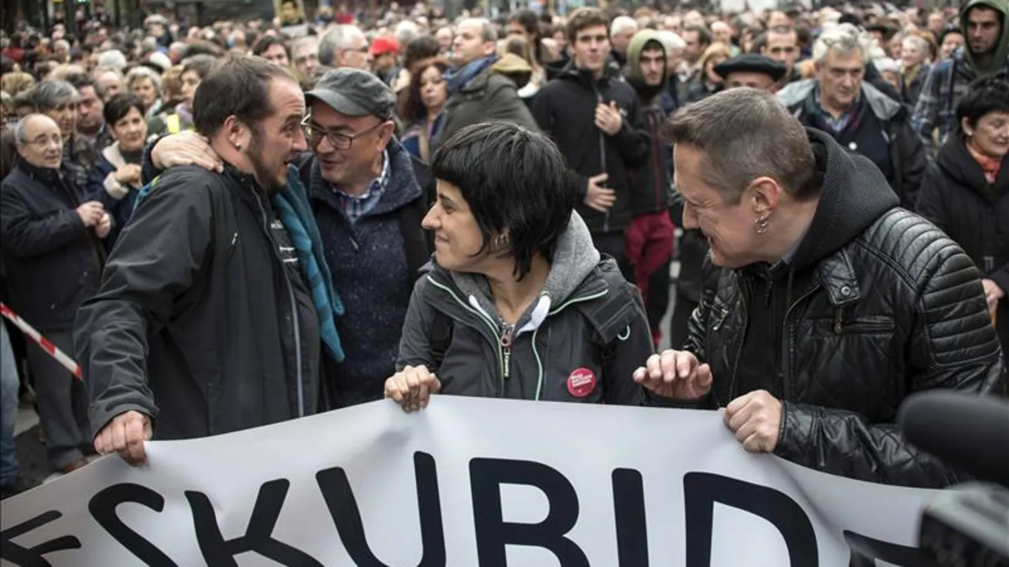 Manifestación a favor del acercamiento de los presos de ETA a l País Vasco Manifestación a favor del acercamiento de los presos de ETA a l País Vasco