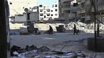 Aumentan a casi 60 los muertos en un bombardeo ruso en el norte de Siria