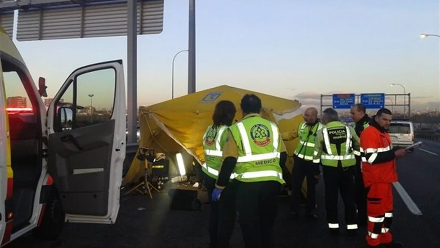 Muere un motorista de 39 años tras colisionar con un coche en la A-4 Muere un motorista de 39 años tras colisionar con un coche en la A-4