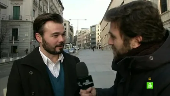 Gabriel Rufián, diputado ERC, habla con Gonzo Gabriel Rufián, diputado ERC, habla con Gonzo