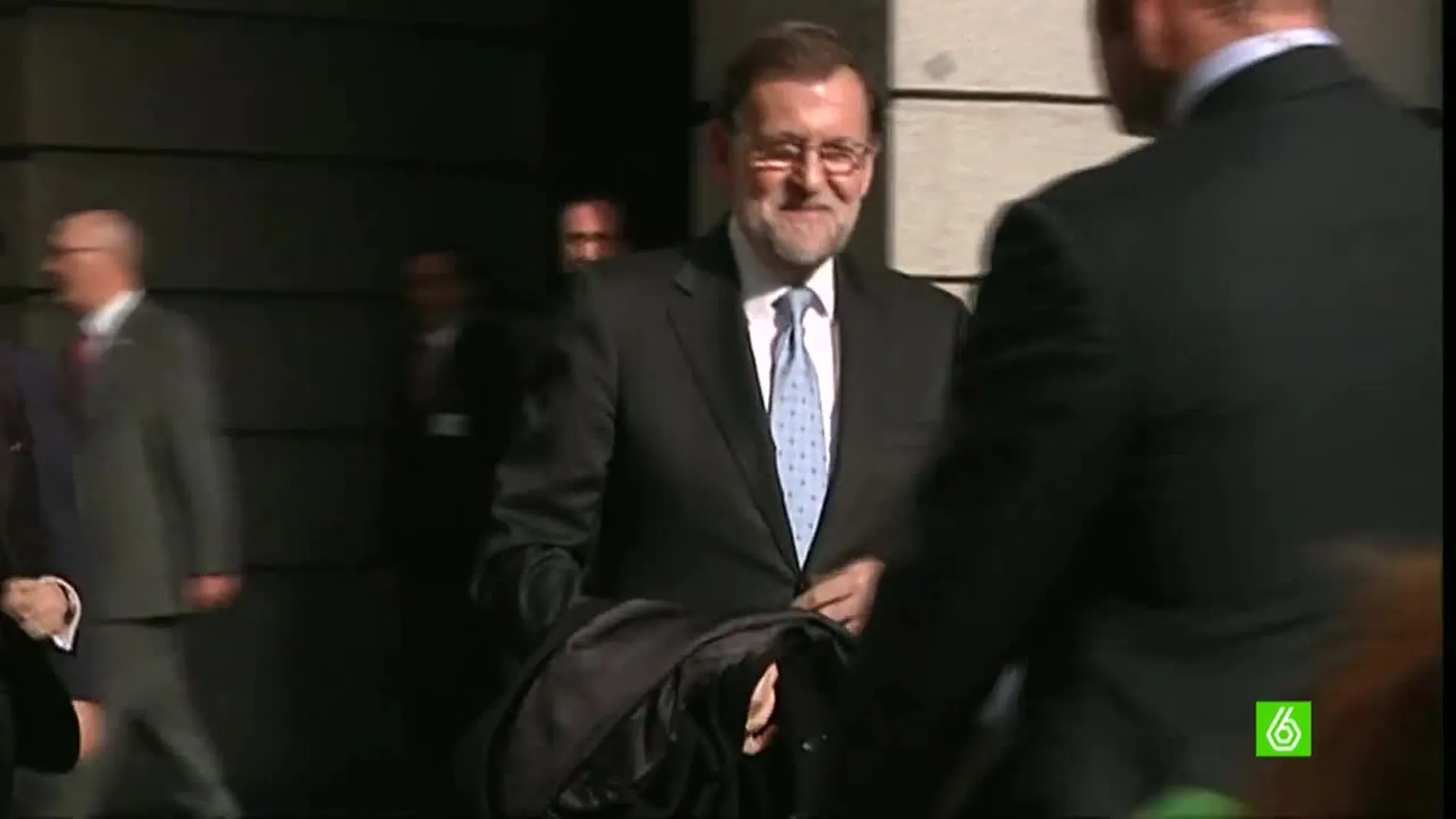 Rajoy saliendo del Congreso