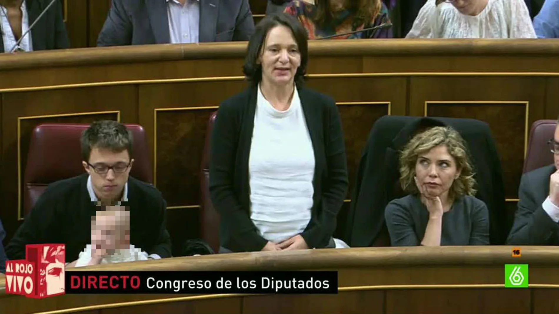 Carolina Bescansa, diputada de Podemos, promete su cargo