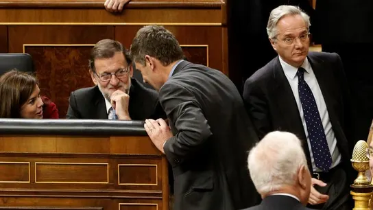 El diputado Pedro Gómez de la Serna pasa al lado de Rajoy El diputado Pedro Gómez de la Serna pasa al lado de Rajoy