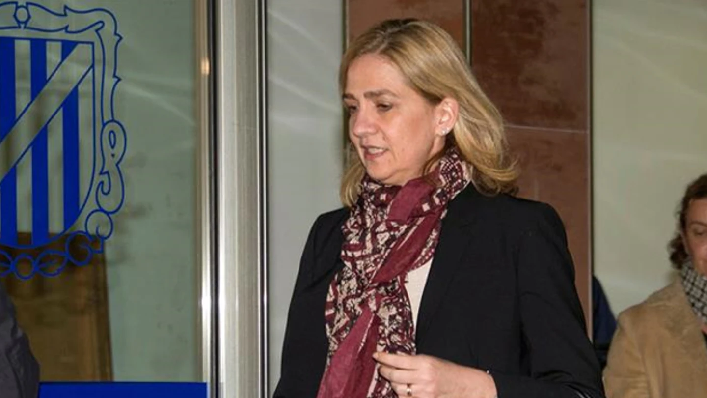 La infanta Cristina sale del juzgado La infanta Cristina sale del juzgado