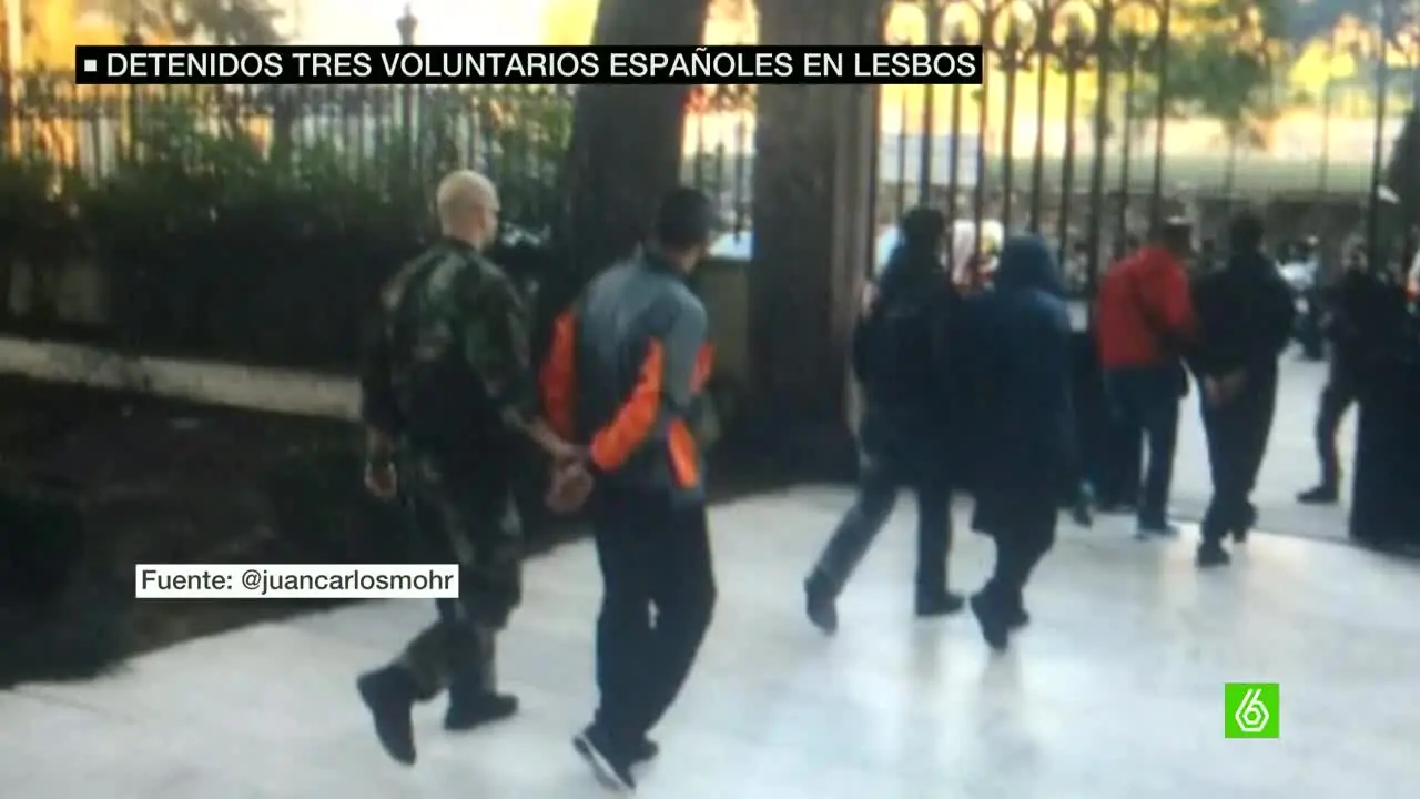 Voluntarios detenidos en Lesbos