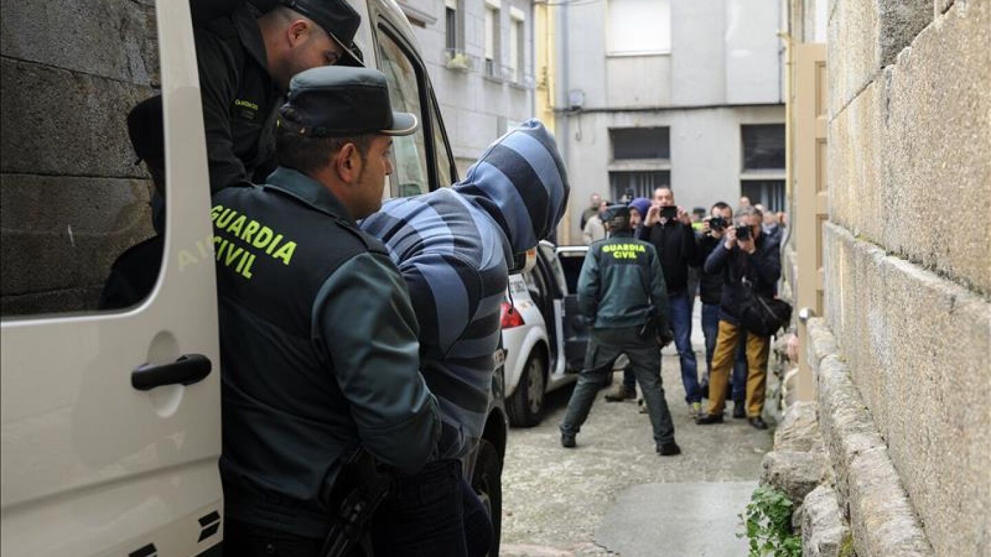 La jueza deja en libertad a los acusados de la muerte del p&aacute;rroco de Vilanova
