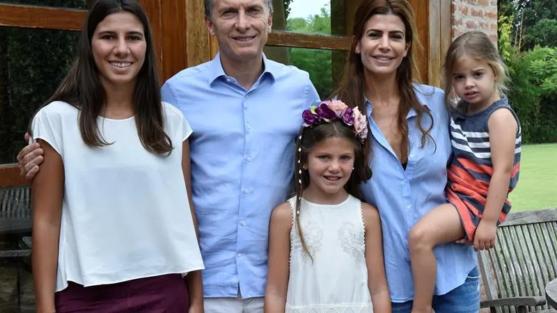 Mauricio Macri, con la familia de Alberto Nisman Mauricio Macri, con la familia de Alberto Nisman