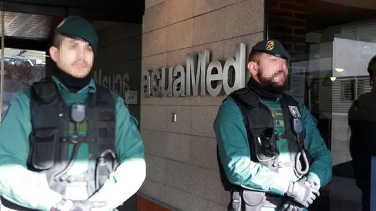 La Guardia Civil registra la sede de la empresa acuaMed La Guardia Civil registra la sede de la empresa acuaMed