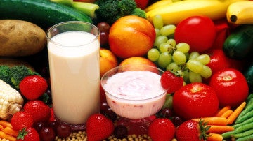 La gran mayoría de dietas detox abarcan desde periodos de ayuno totales a regímenes basados en caldos, batidos de frutas y verduras, incluyendo algunas de ellas el uso de laxantes, diuréticos y suplementos fitoterápicos