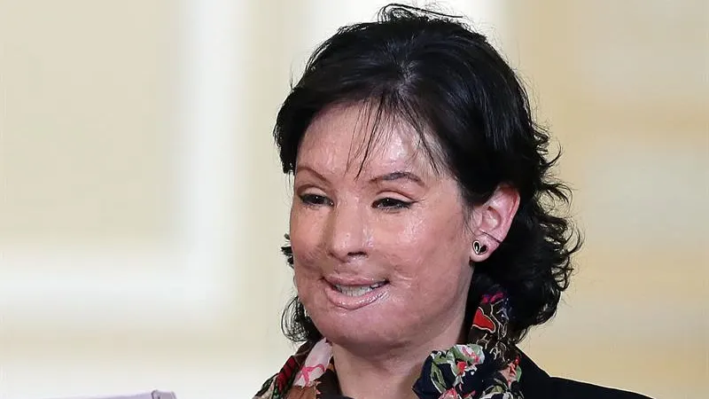 Natalia Ponce en la promulgación de la Ley