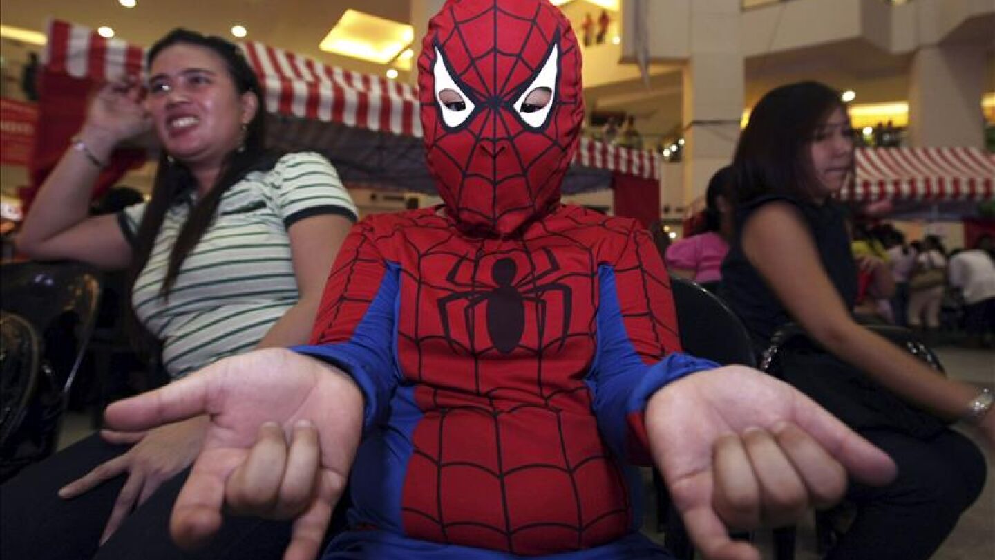 Un ni&ntilde;o disfrazado de Spiderman 