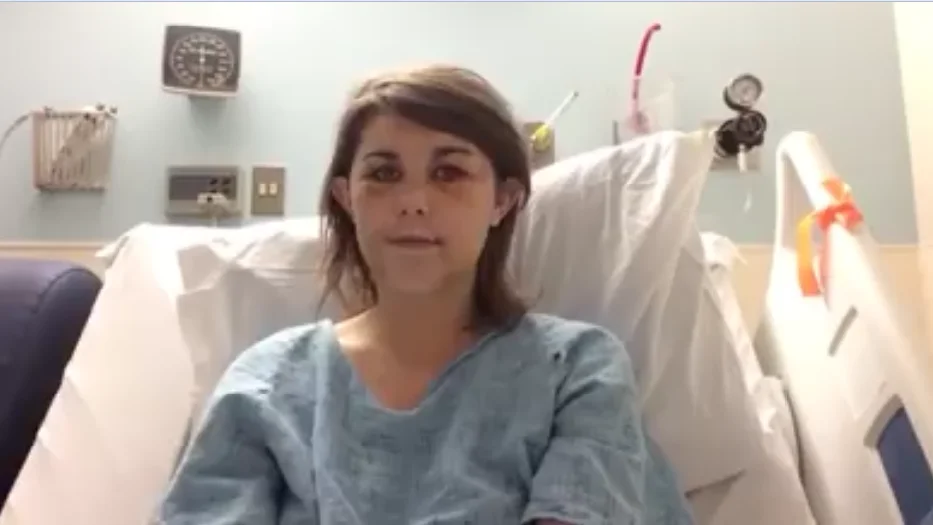 Joven maltratada canta contra el maltrato