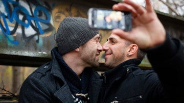 Una empresa china compra el 'Tinder Gay'